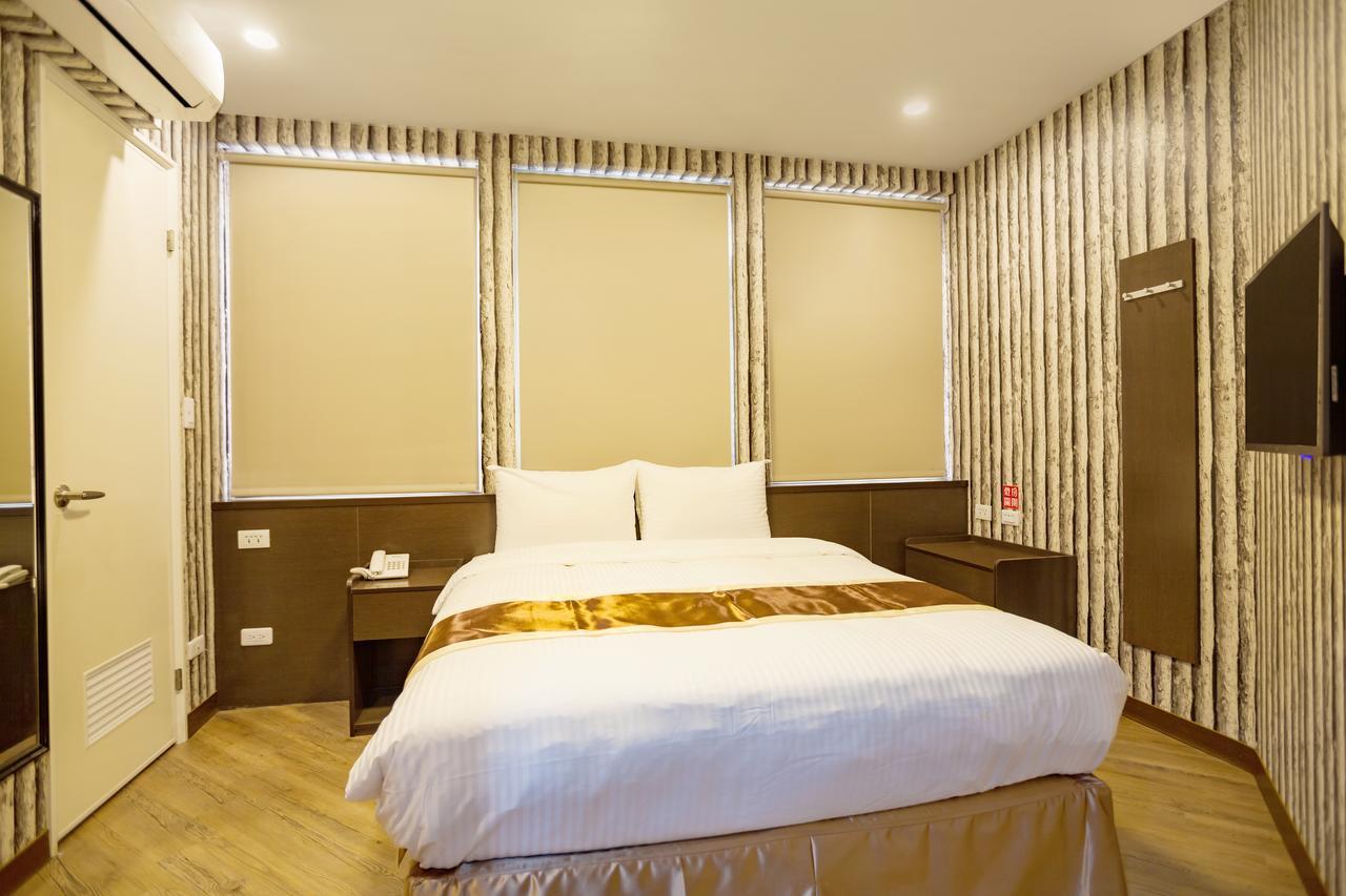A Ace Hotel Taichung Exterior foto